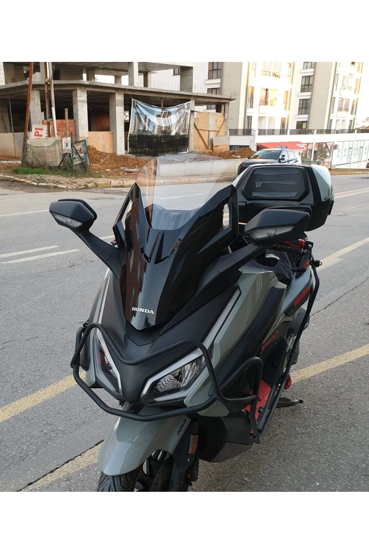 Honda Forza 250 Ön Cam 2021-2026 Model 47cm Şeffaf Renkli 4mm UZU