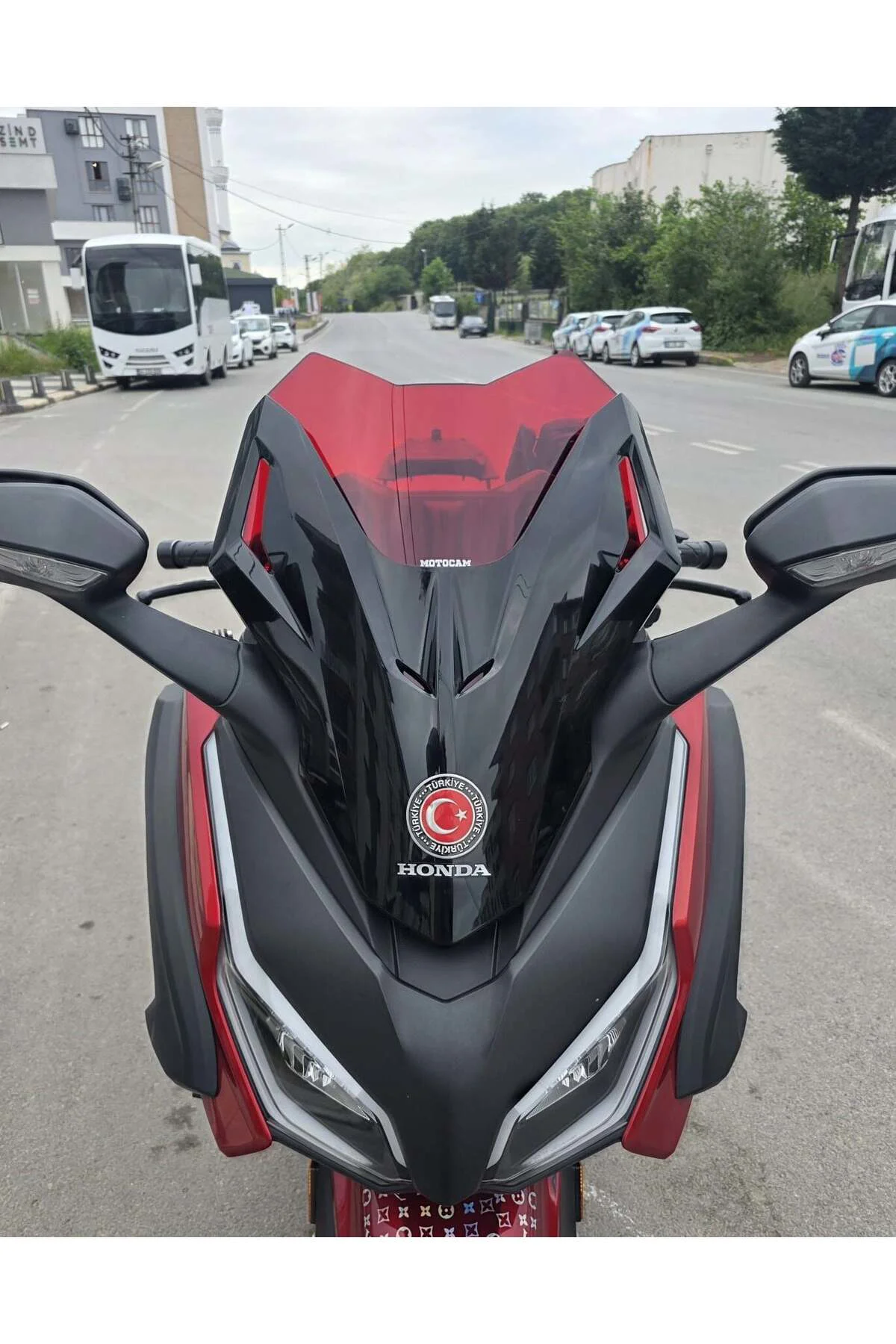 Honda Forza 250 Ön Cam 2021-2026 Model 43cm Kırmızı Renkli 4mm