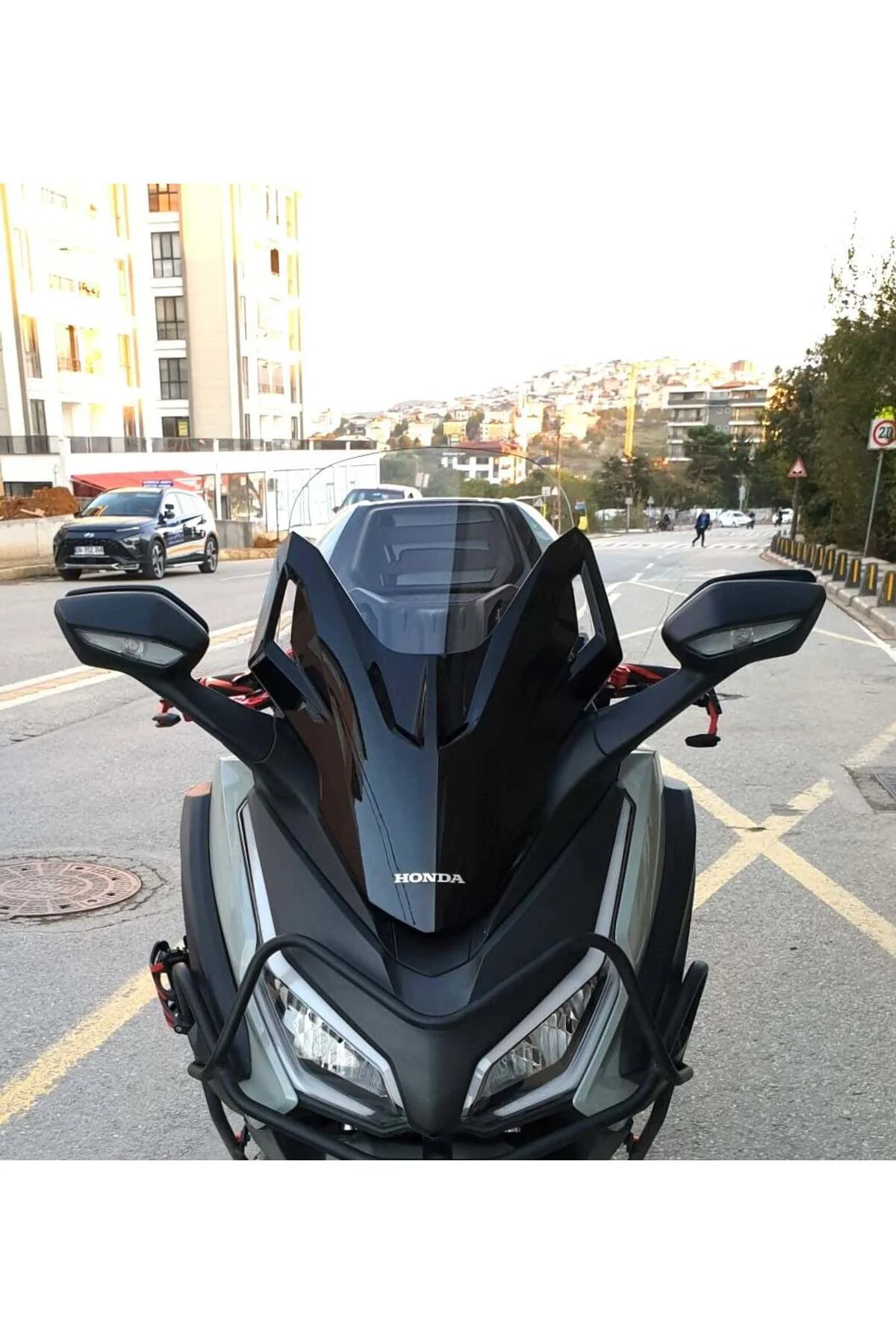 Honda Forza 250 Ön Cam 2021-2026 Model 47cm Şeffaf Renkli 4mm UZU