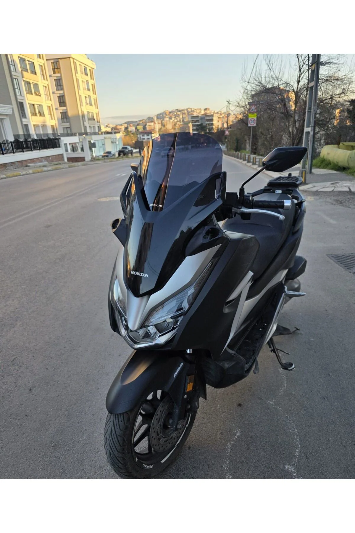 Honda Forza 250 Ön Cam 2018-2020 Model 47cm Siyah Renkli 4mm