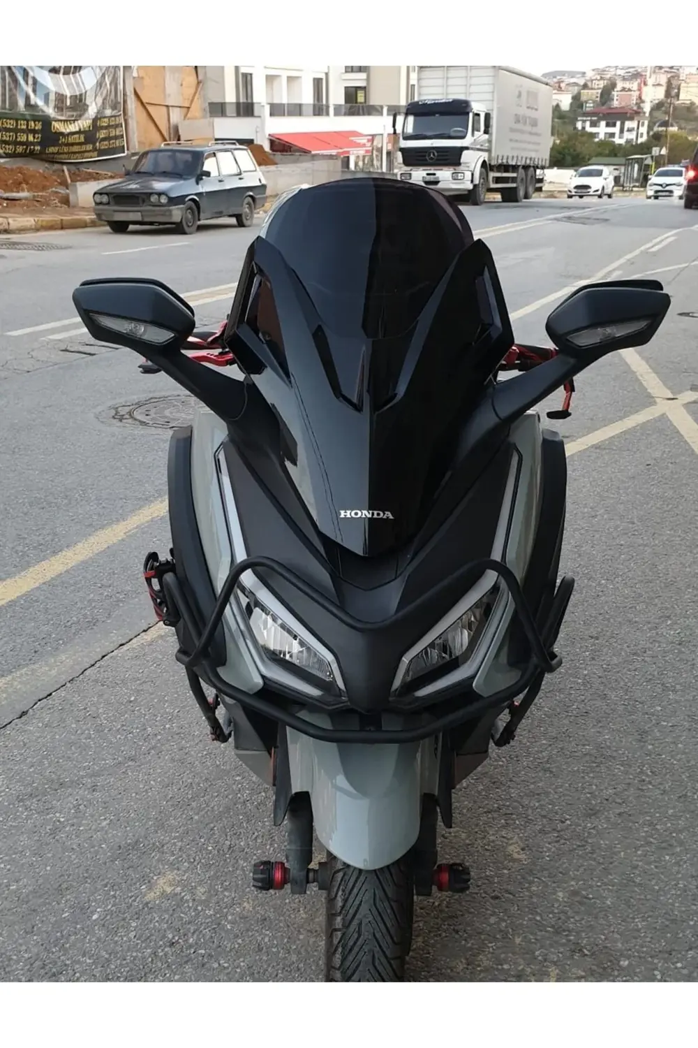 Honda Forza 250 Ön Cam 2021-2025 Model 47cm Siyah Renkli 4mm ORİJ