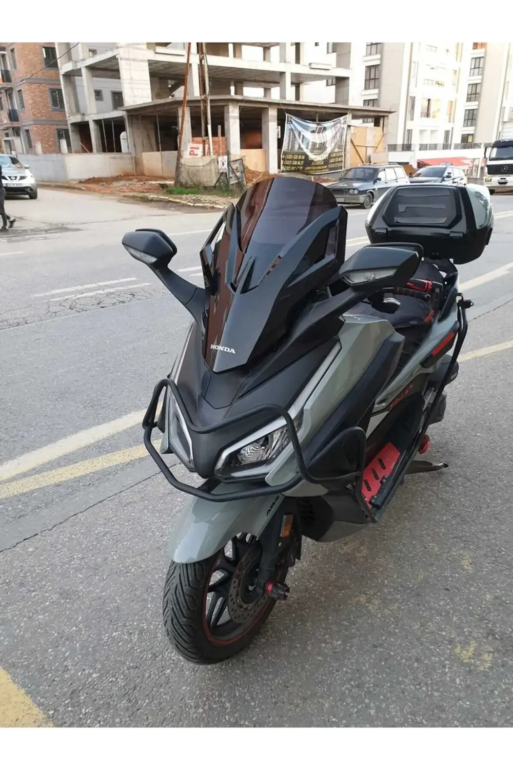 Honda Forza 250 Ön Cam 2021-2025 Model 47cm Siyah Renkli 4mm ORİJ