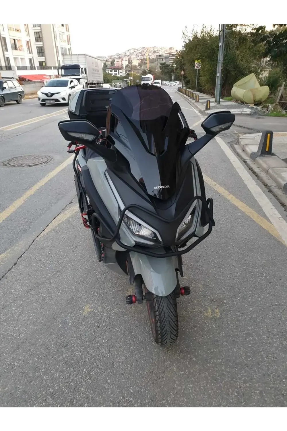 Honda Forza 250 Ön Cam 2021-2025 Model 47cm Siyah Renkli 4mm ORİJ