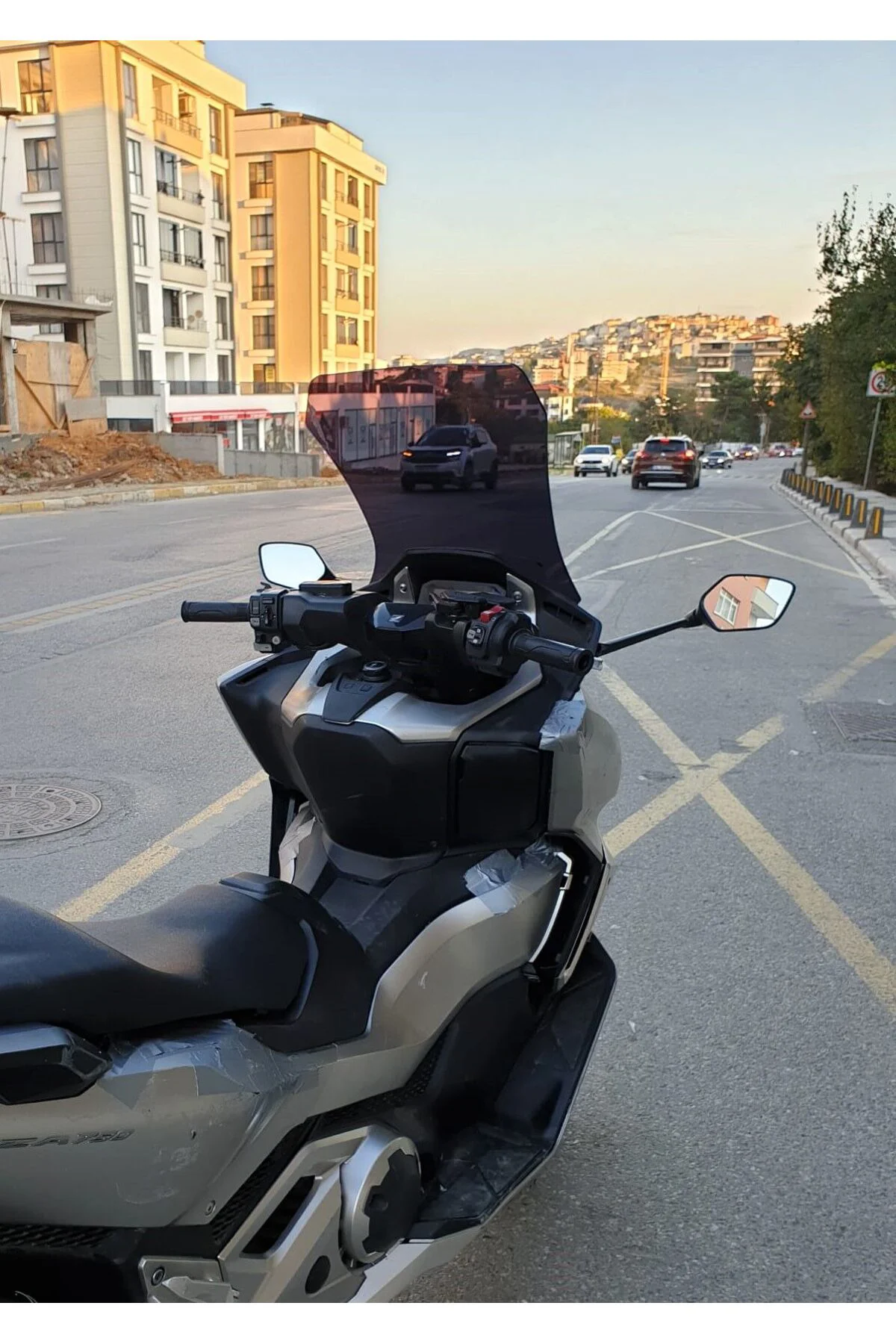 Honda Forza NSS 750 Ön Cam 2021-2023 Model 60cm Siyah Renkli 4mm
