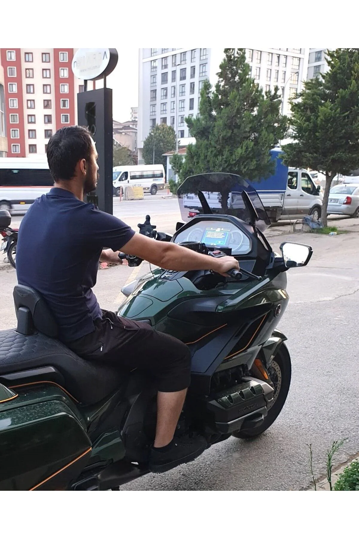 Honda Goldwing Bagger Ön Cam 2018-2023 Model 38cm Füme Renkli 4mm ORTA BOYLU