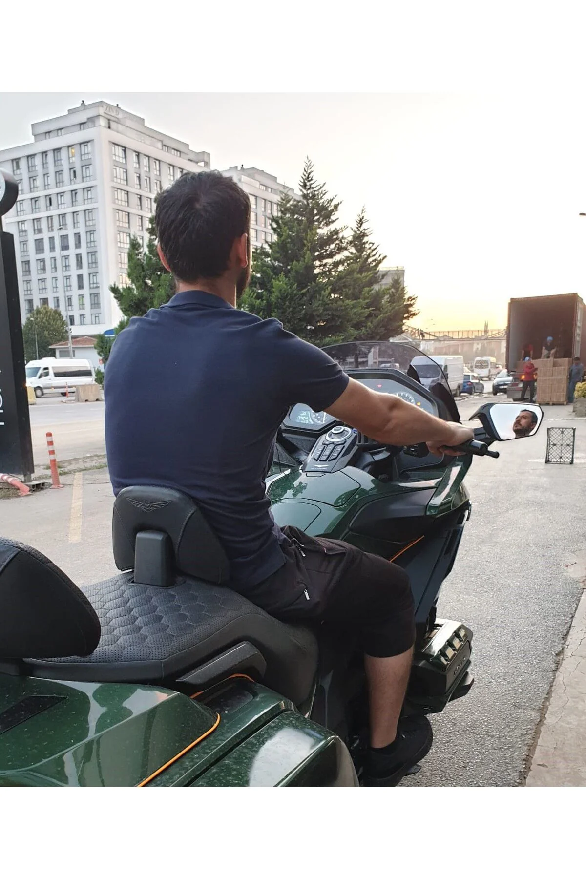 Honda Goldwing Bagger Ön Cam 2018-2023 Model 38cm Füme Renkli 4mm ORTA BOYLU