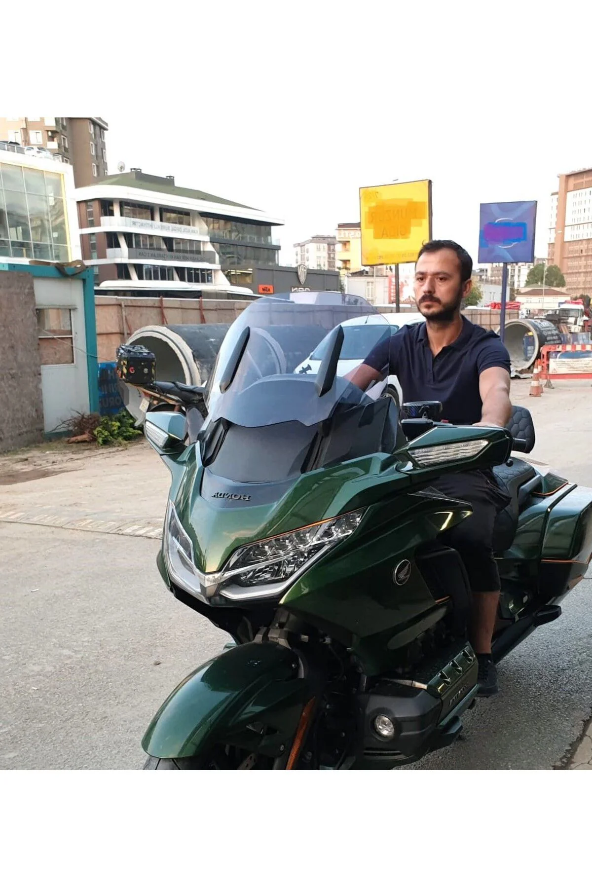 Honda Goldwing Bagger Ön Cam 2018-2023 Model 38cm Füme Renkli 4mm ORTA BOYLU