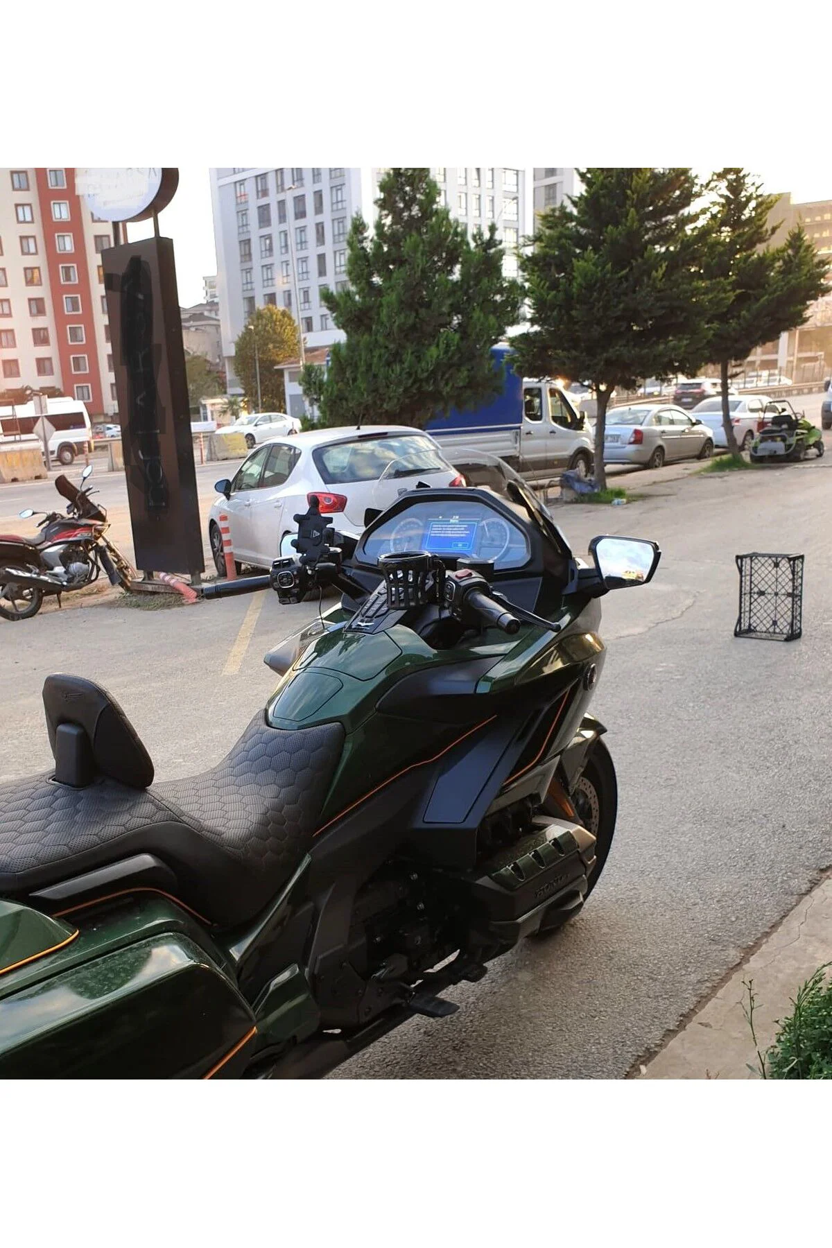 Honda Goldwing Bagger Ön Cam 2018-2023 Model 38cm Şeffaf Renkli 4mm ORTA BOYLU