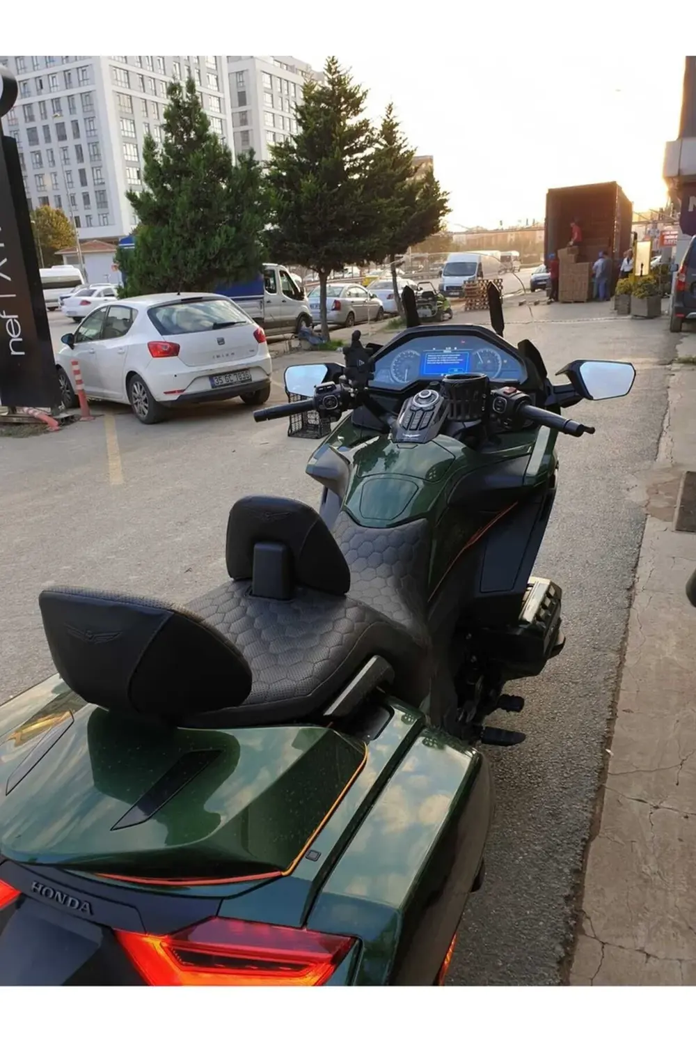 Honda Goldwing Bagger Ön Cam 2018-2023 Model 38cm Şeffaf Renkli 4