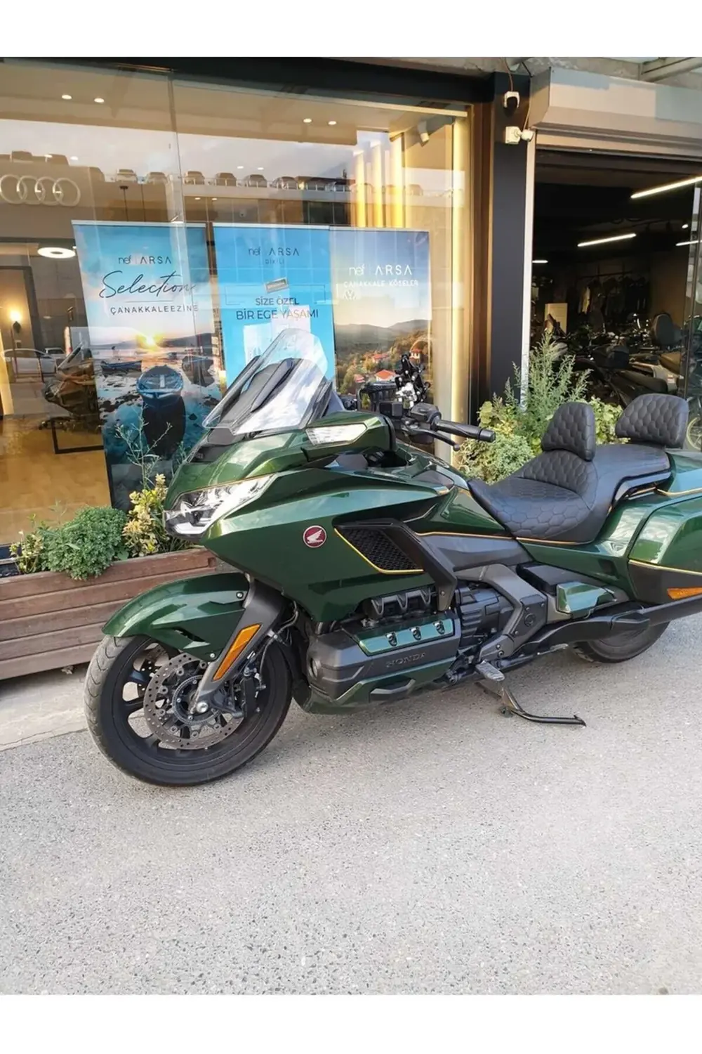 Honda Goldwing Bagger Ön Cam 2018-2023 Model 38cm Şeffaf Renkli 4