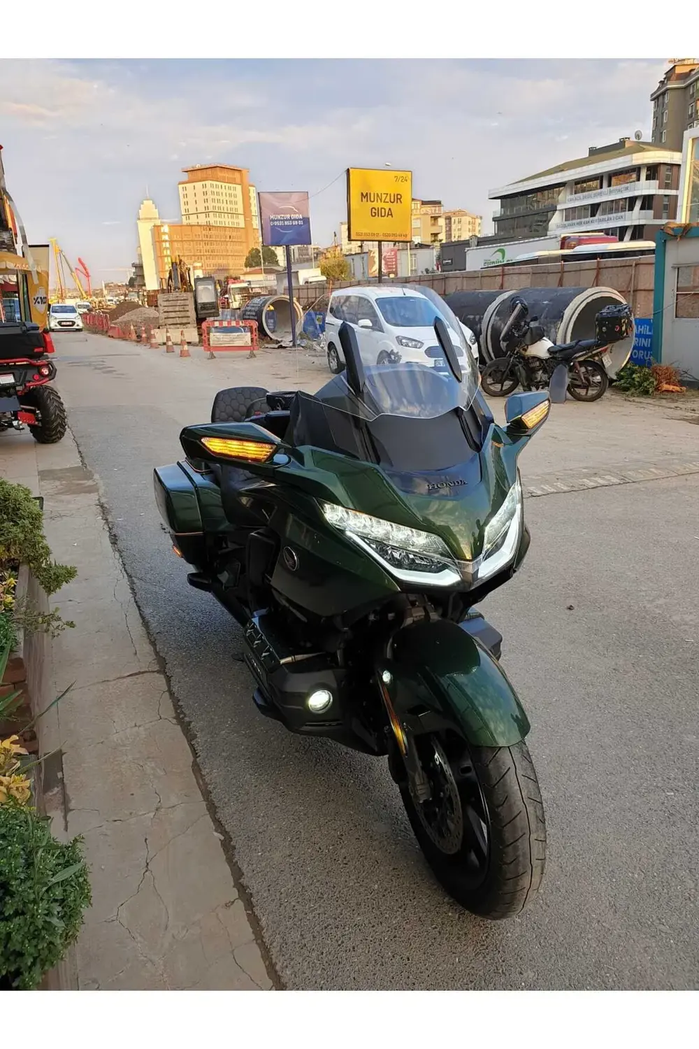 Honda Goldwing Bagger Ön Cam 2018 2023 Model 65cm Şeffaf Renkli 4