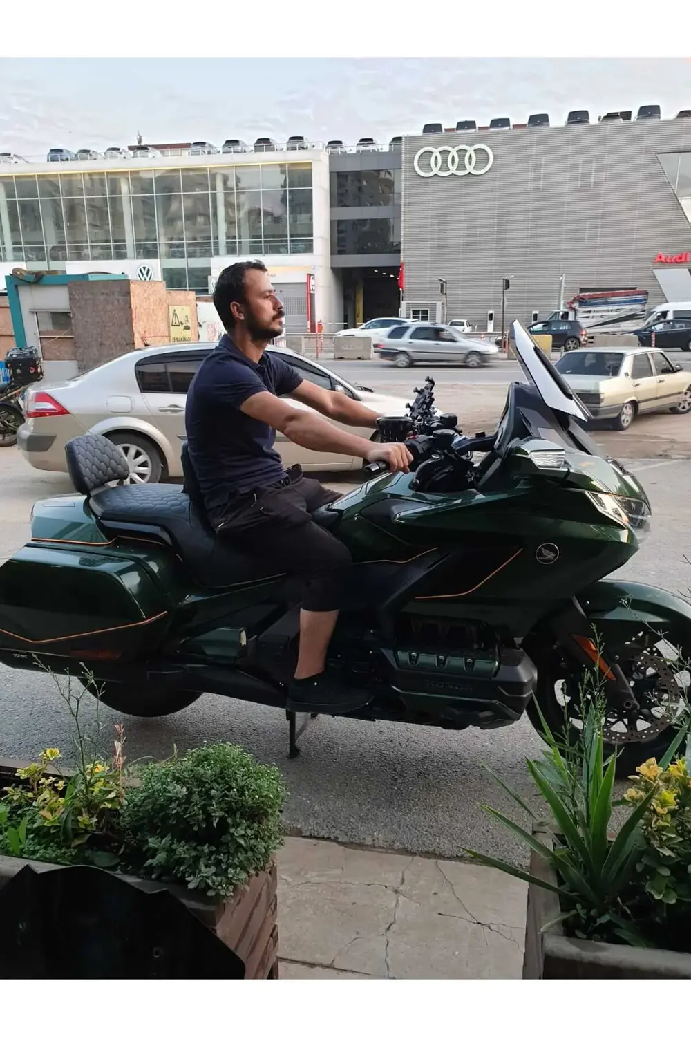 Honda Goldwing Bagger Ön Cam 2018 2023 Model 65cm Açıkfüme Renkli