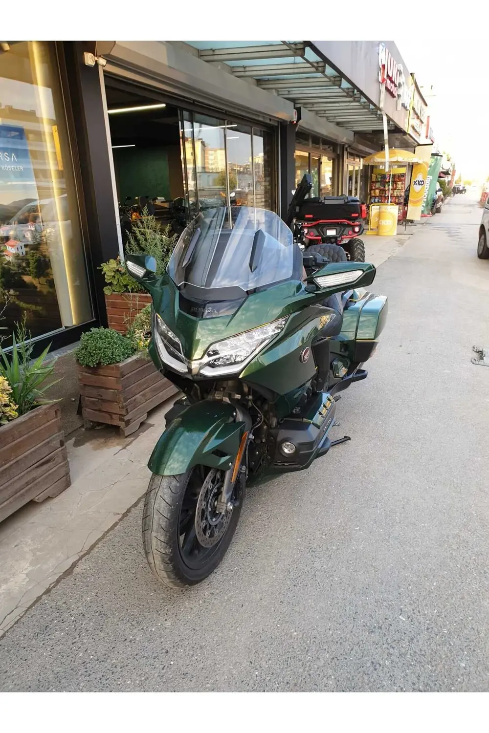 Honda Goldwing Bagger Ön Cam 2018 2023 Model 65cm Şeffaf Renkli 4