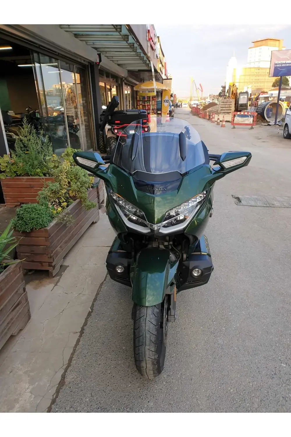 Honda Goldwing Bagger Ön Cam 2018 2023 Model 65cm Şeffaf Renkli 4