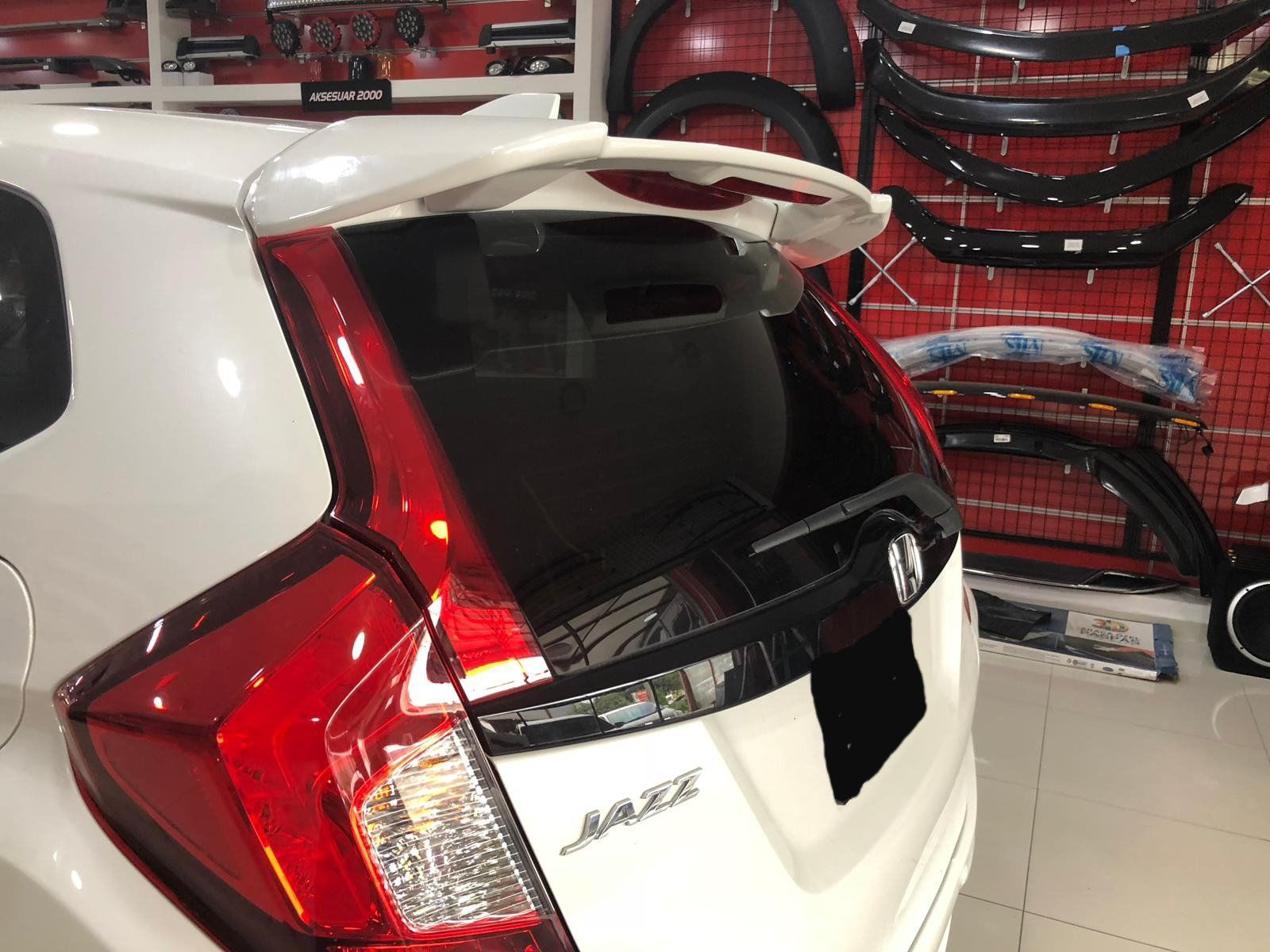 Honda Jazz Uyumlu 2015-Anatomik Spoiler Boyalı Honda Jazz Uyumlu 2015-Anatomik Spoiler Boyalı