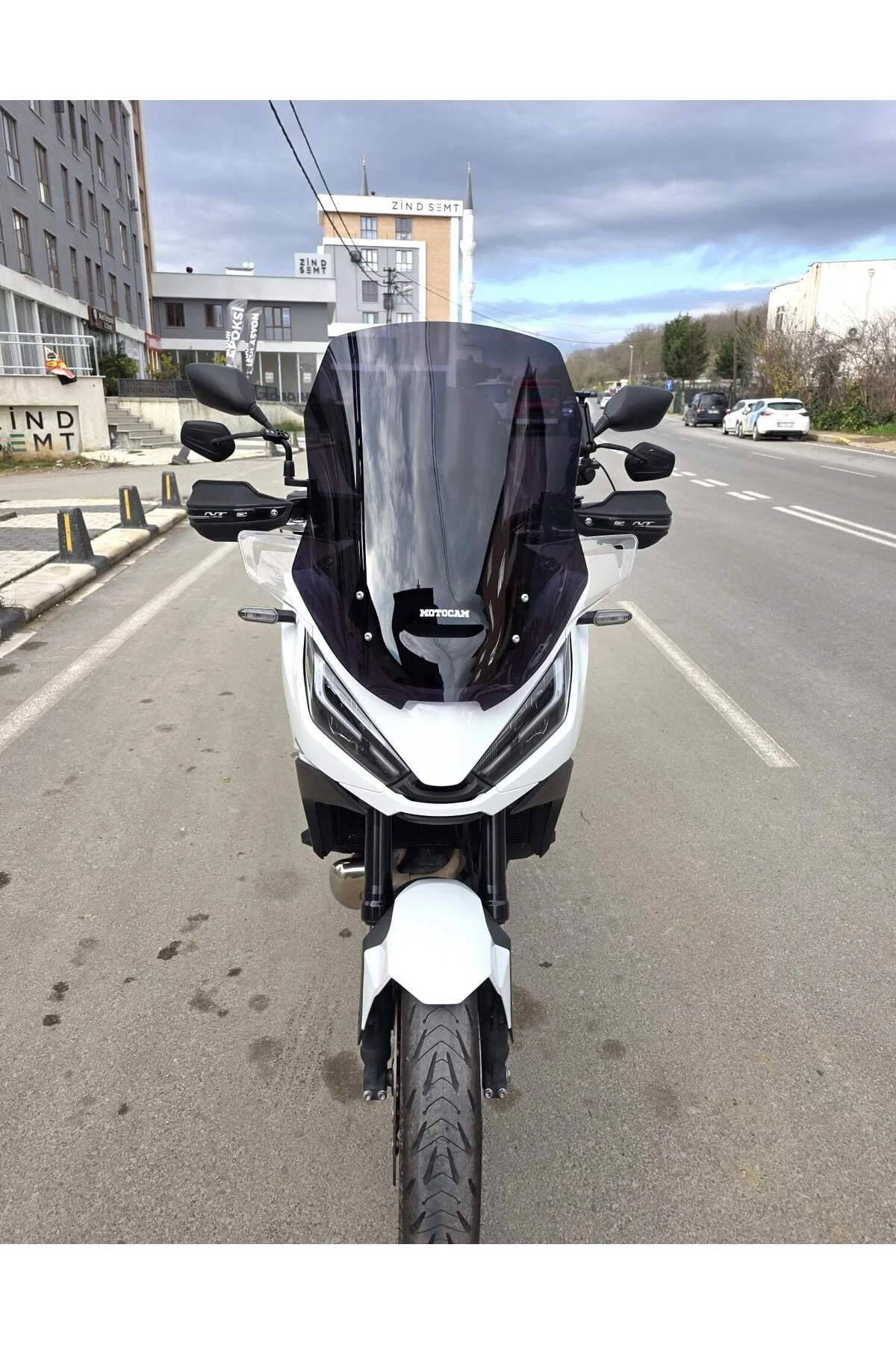 Honda NT 1100 Ön Cam 2021-2024 Model 59cm Siyah Renkli 4mm YOKTUR