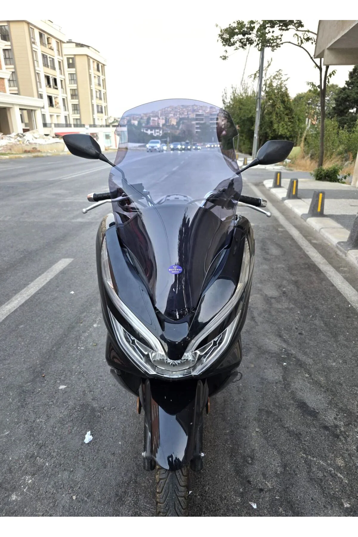 Honda PCX Ön Cam 2018-2020 Model 65cm Füme Renkli 4mm ORTA BOYLU