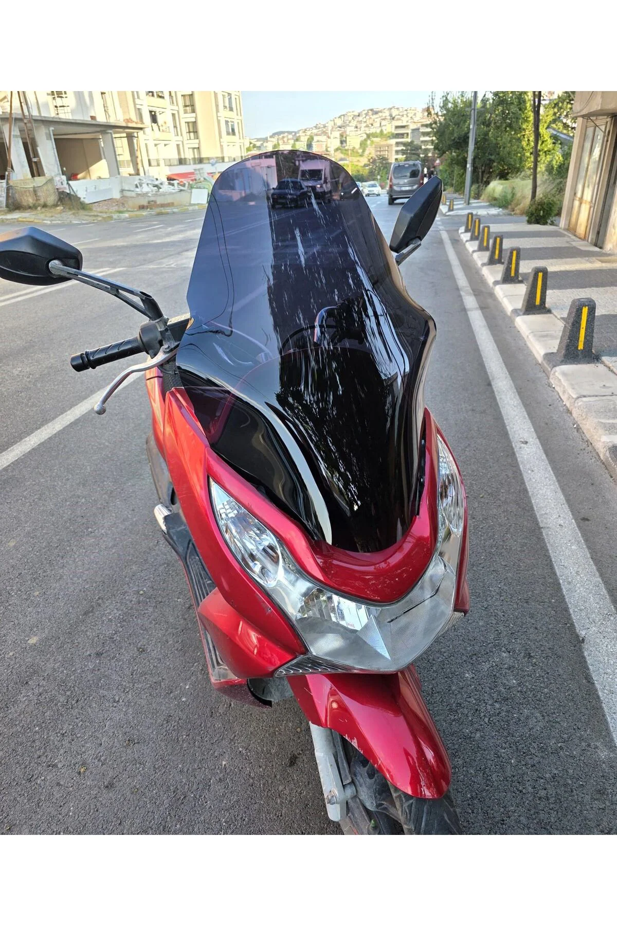 Honda PCX Ön Cam 2011-2013 Model 59cm Siyah Renkli ORTA BOYLU