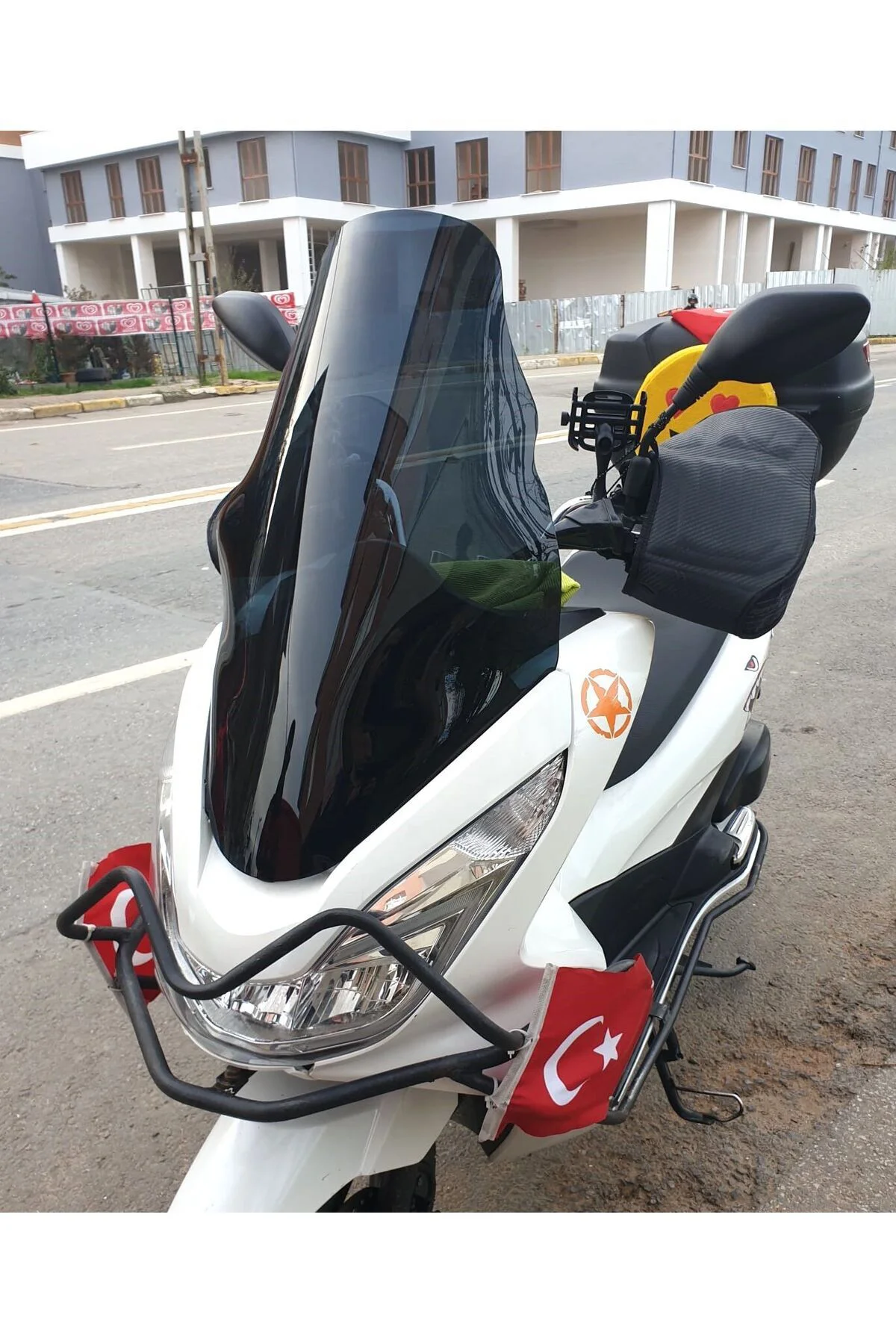 Honda PCX Ön Cam 2014-2017 Model 65cm Siyah Renkli 4mm ORTA BOYLU