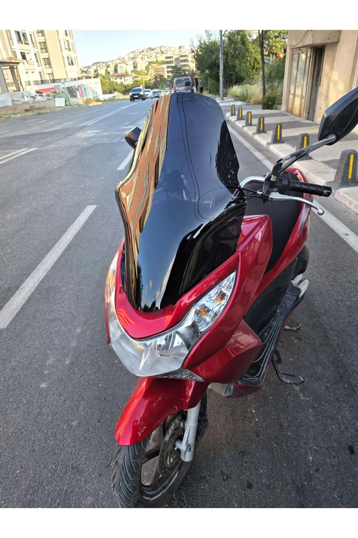 Honda PCX Ön Cam 2011-2013 Model 59cm Siyah Renkli ORTA BOYLU