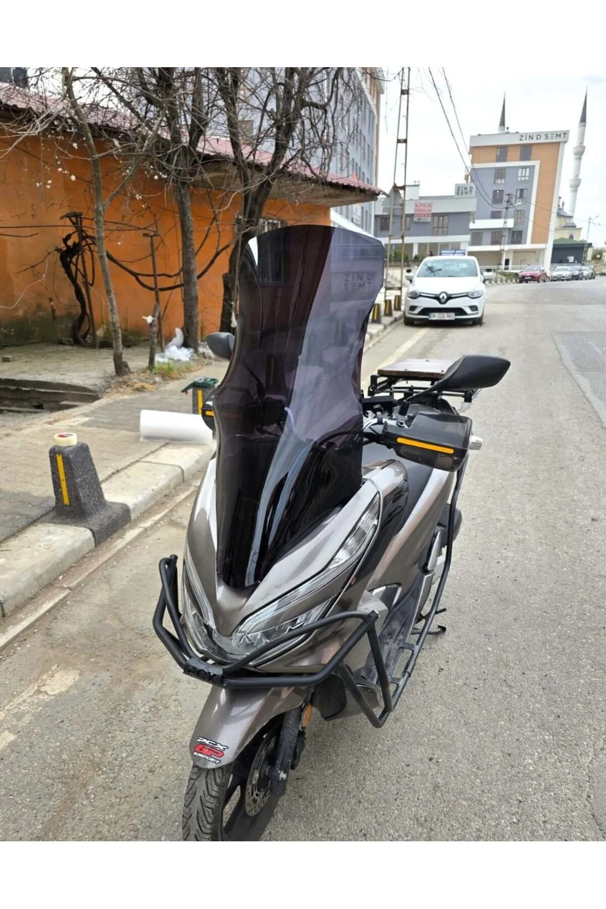 Honda PCX Ön Cam 2018-2020 Model 83cm Siyah Renkli 4mm UZUN