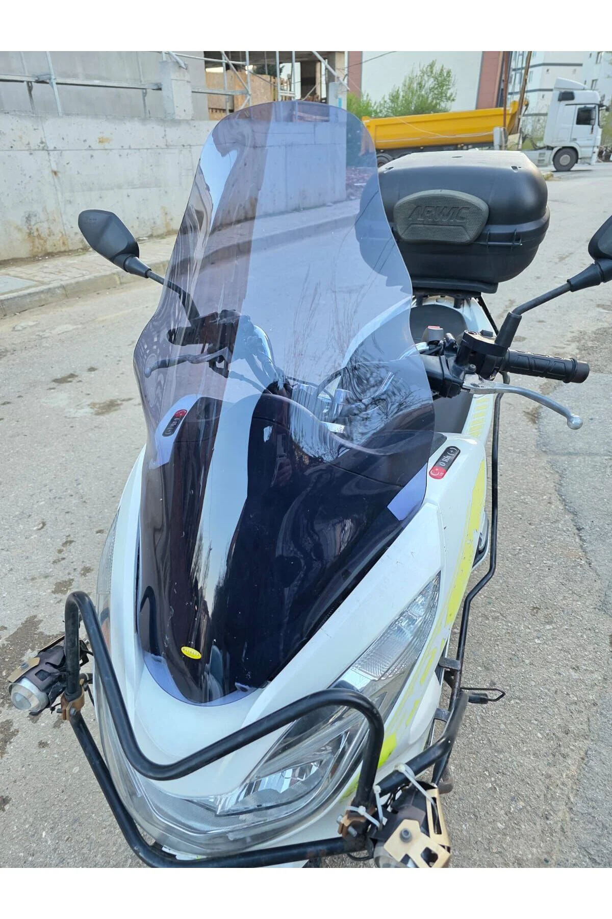 Honda PCX Ön Cam 2014-2017 Model 65cm Füme Renkli 4mm ORTA BOYLU