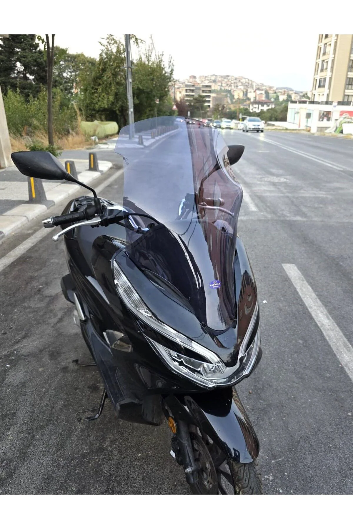 Honda PCX Ön Cam 2018-2020 Model 65cm Füme Renkli 4mm ORTA BOYLU