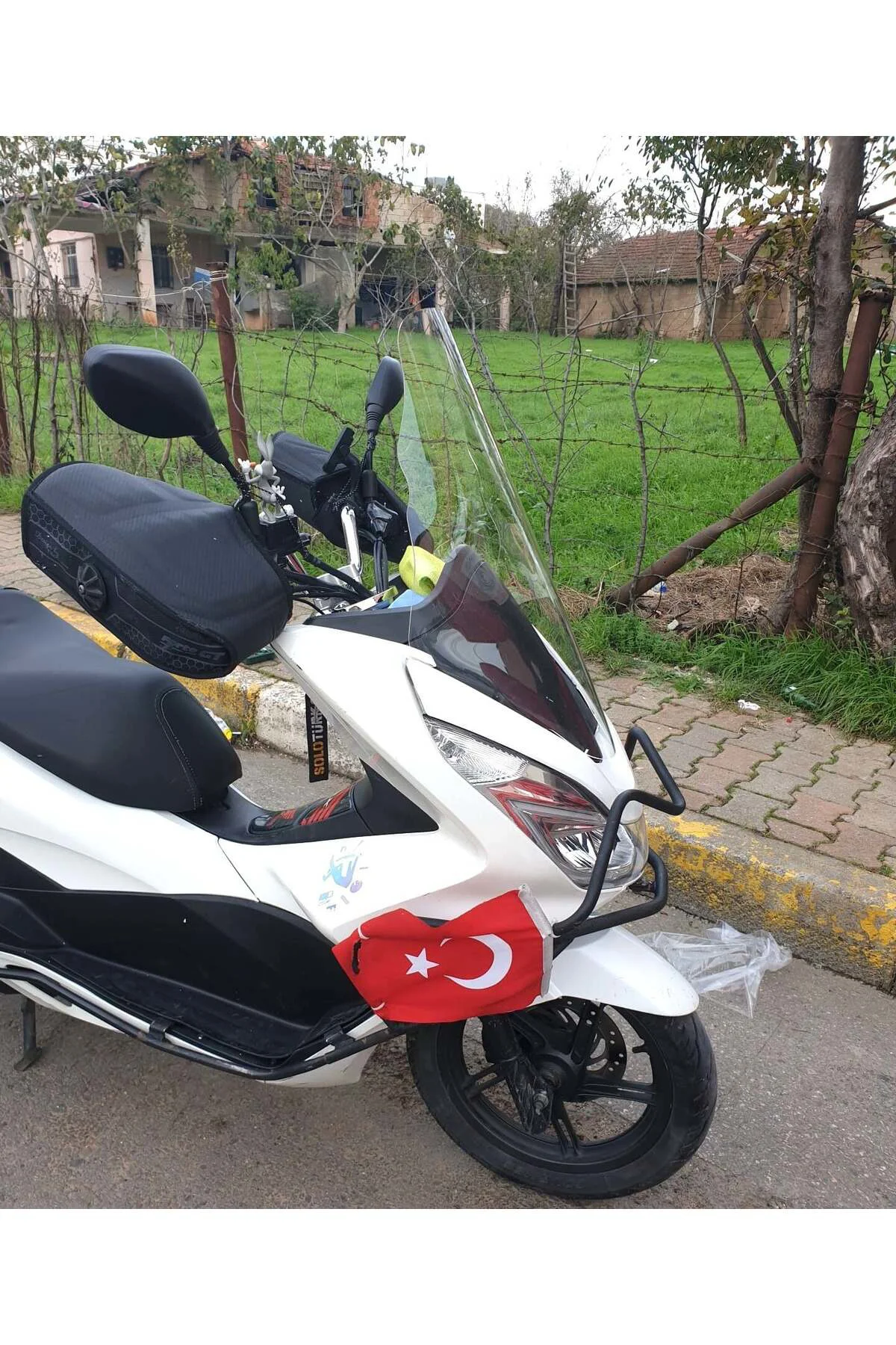 Honda PCX Ön Cam 2014-2017 Model 65cm Şeffaf Renkli 4mm ORTA BOYL