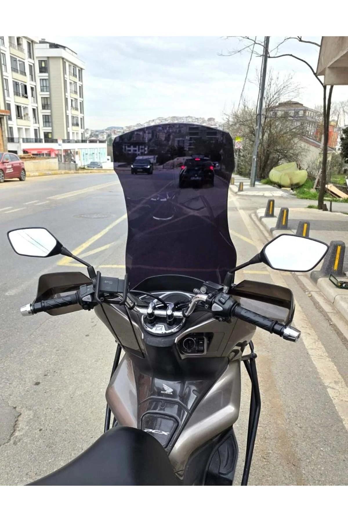 Honda PCX Ön Cam 2018-2020 Model 83cm Siyah Renkli 4mm UZUN