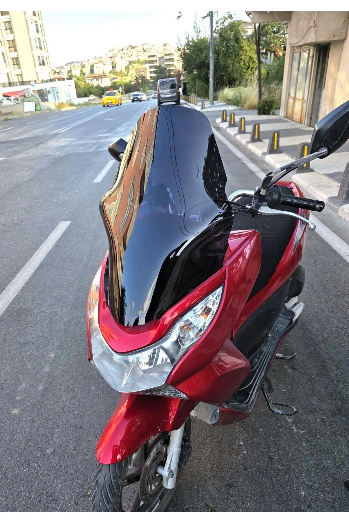 Honda PCX Ön Cam 2011-2013 Model 59cm Siyah Renkli ORTA BOYLU