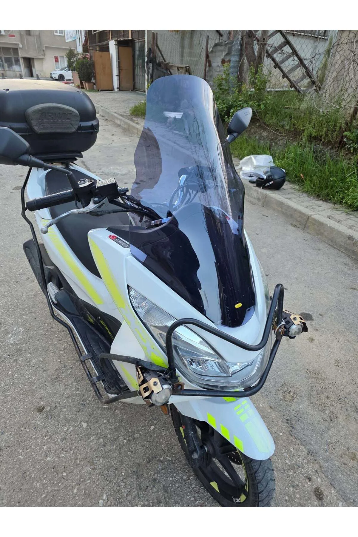 Honda PCX Ön Cam 2014-2017 Model 65cm Füme Renkli 4mm ORTA BOYLU