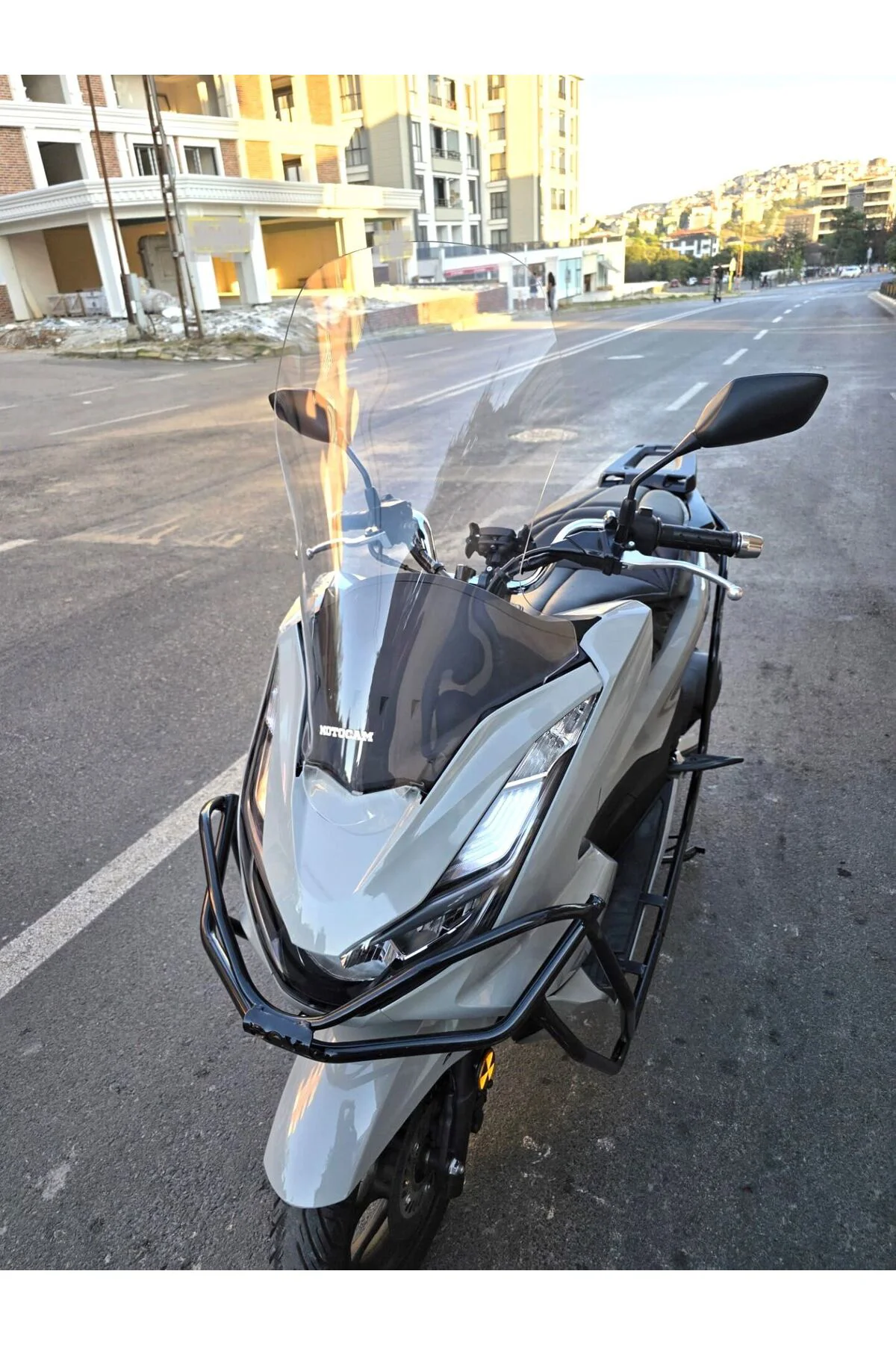 Honda PCX Ön Cam 2021-2024 Model 65cm Şeffaf Renkli 4mm