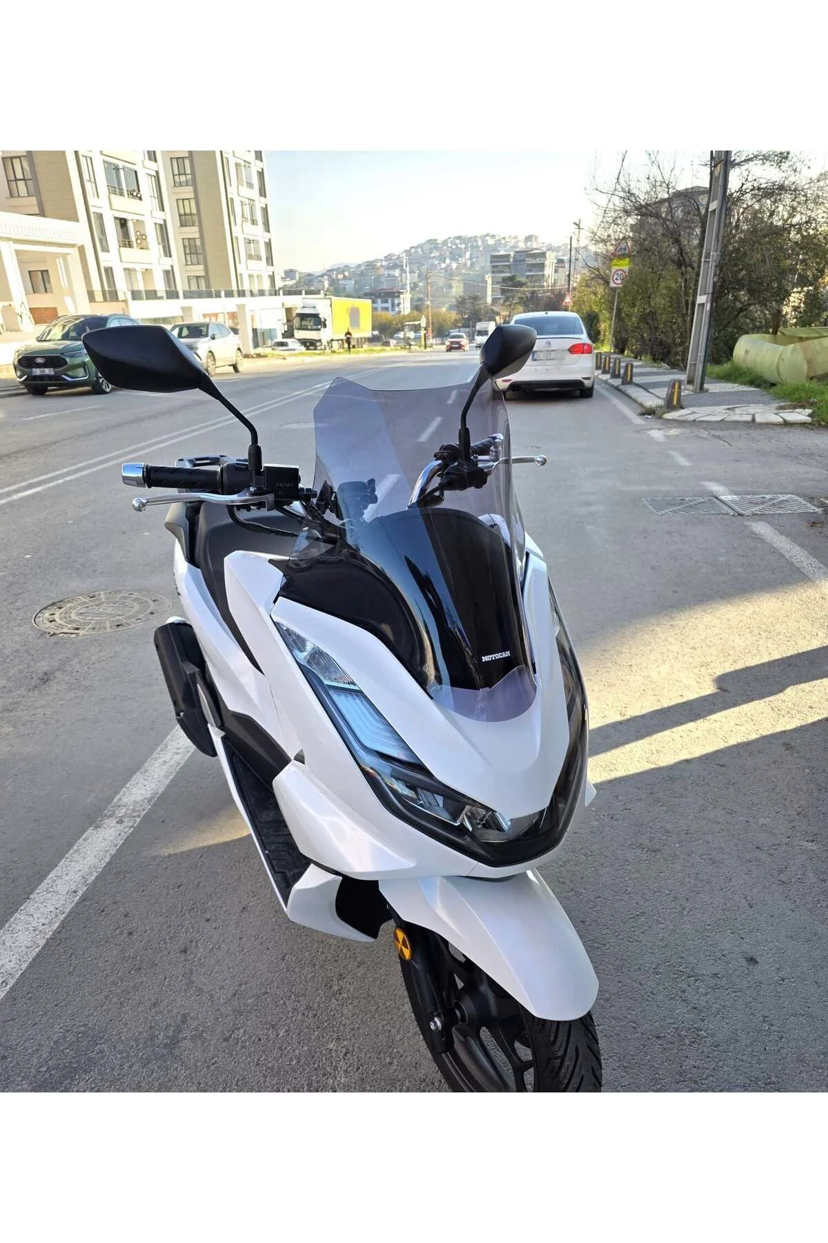 Honda PCX Ön Cam 2021-2024 Model 47cm Füme Renkli 4mm SPORTİF