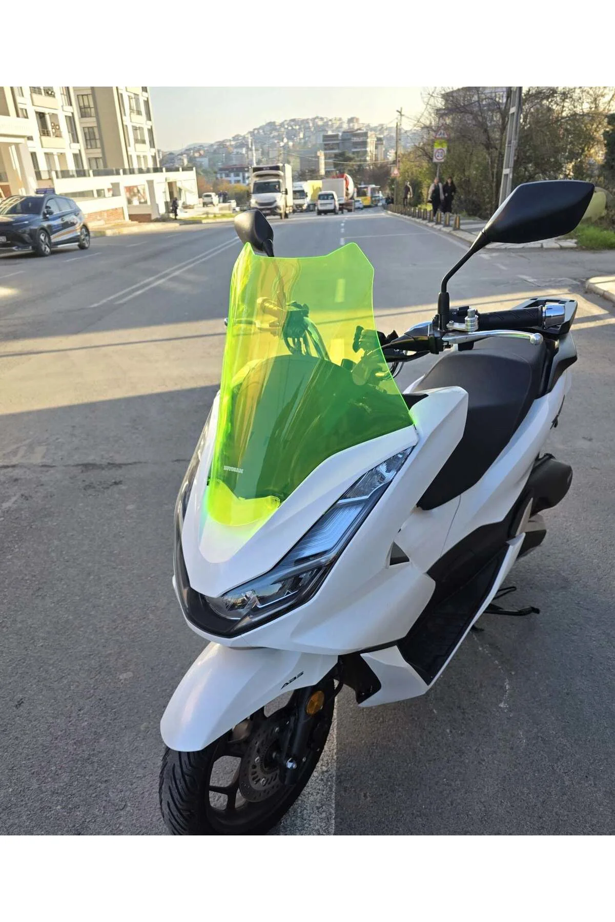 Honda PCX Ön Cam 2021-2024 Model 47cm Neon Sarı Renkli 4mm SPORTİ