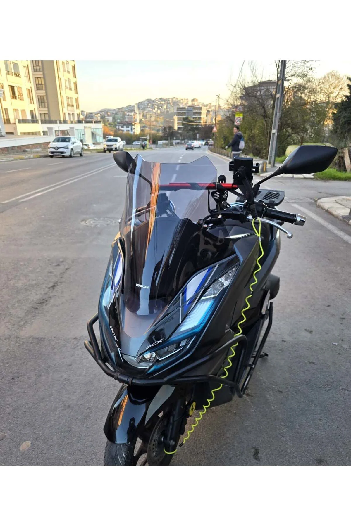 Honda PCX Ön Cam 2021-2024 Model 47cm Füme Renkli 4mm SPORTİF
