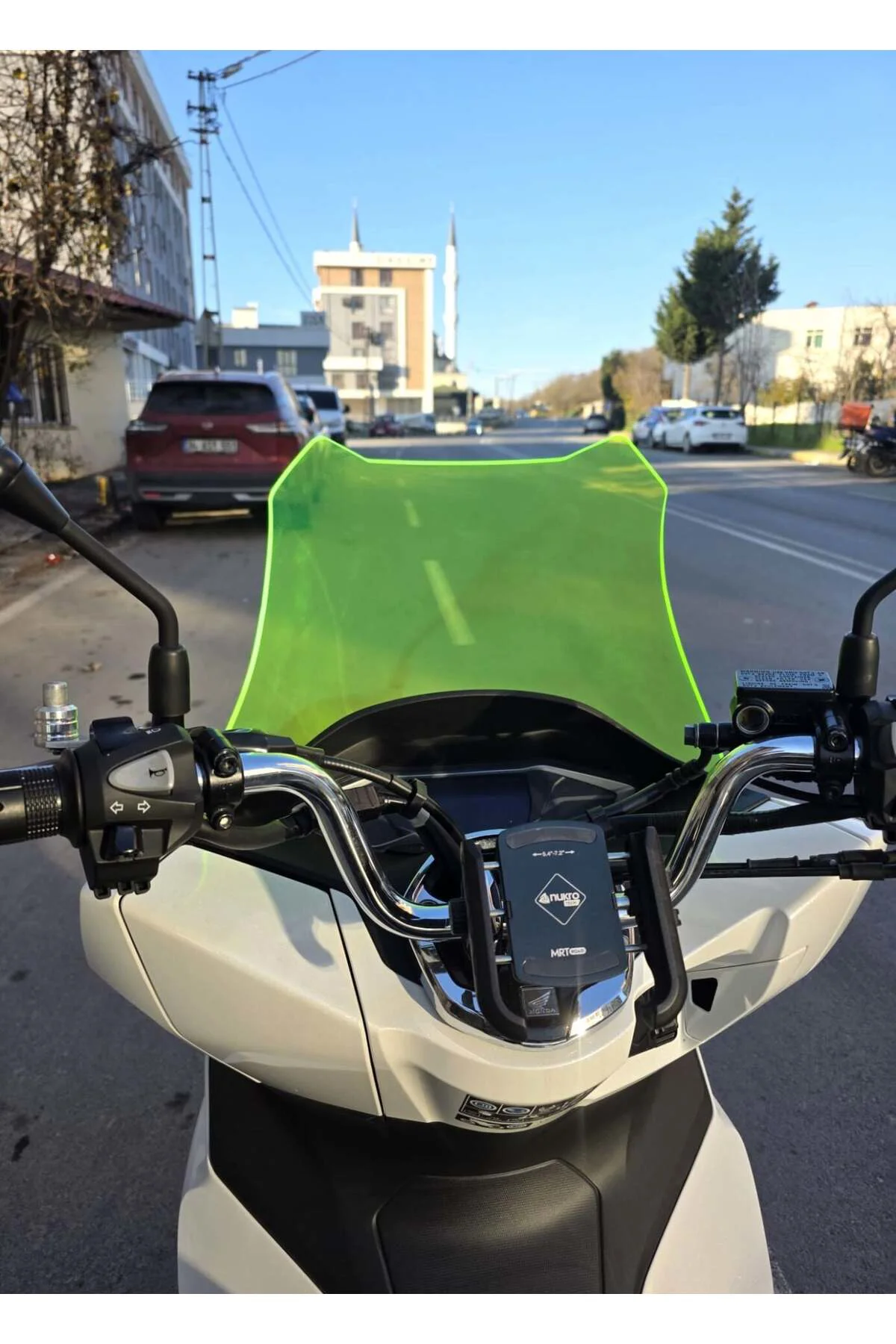 Honda PCX Ön Cam 2021-2024 Model 47cm Neon Sarı Renkli 4mm SPORTİ