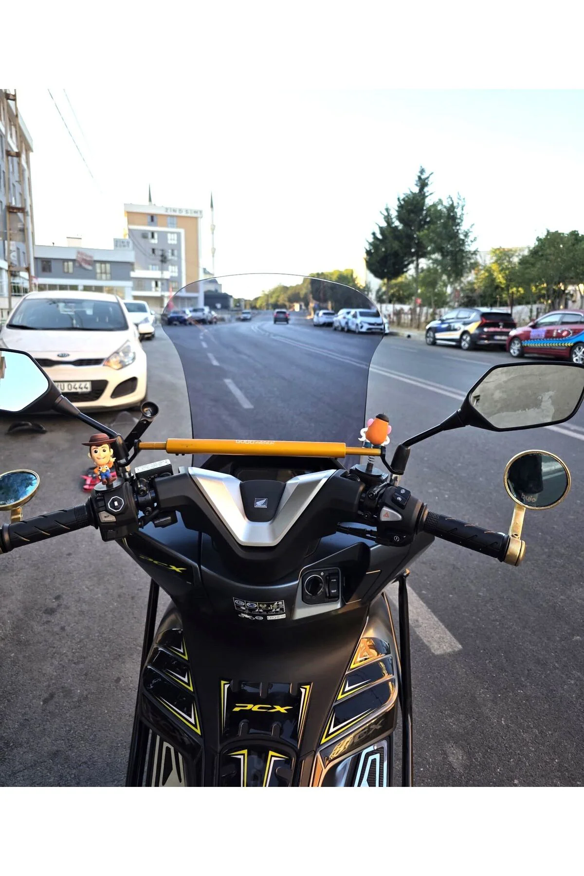 Honda PCX Ön Cam 2025-2026 Model 72cm Füme Renkli 4mm
