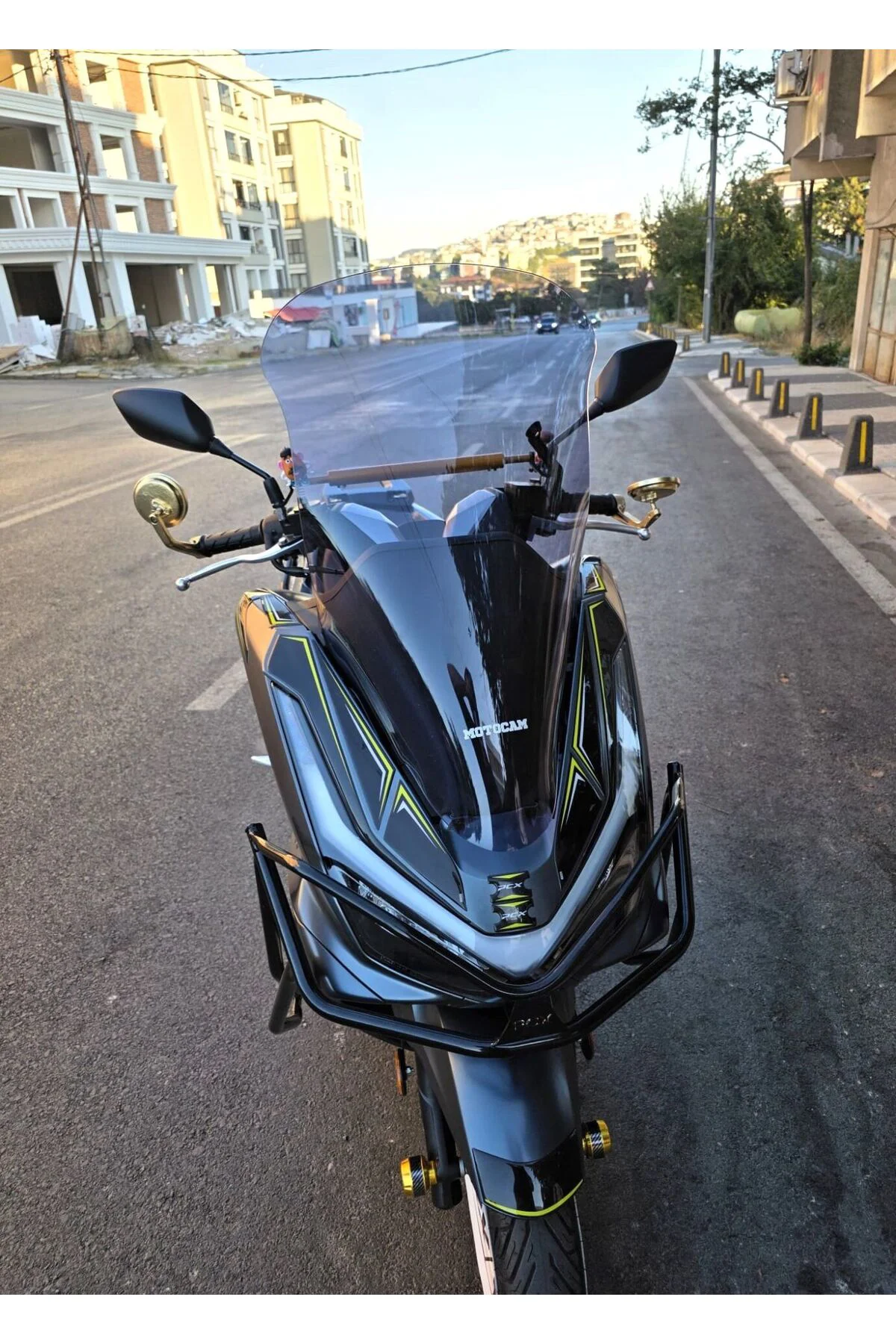 Honda PCX Ön Cam 2025-2026 Model 66cm Füme Renkli 4mm