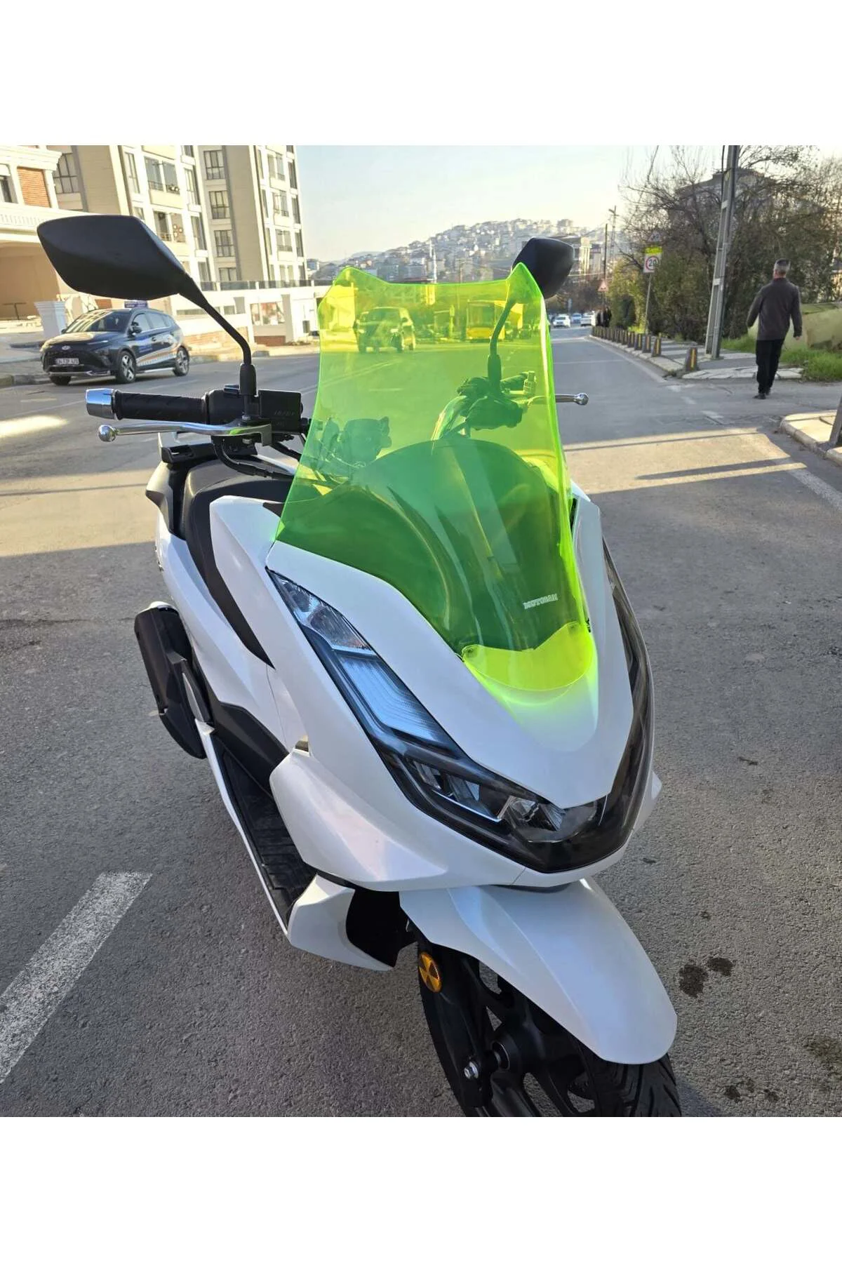 Honda PCX Ön Cam 2021-2024 Model 47cm Neon Sarı Renkli 4mm SPORTİ