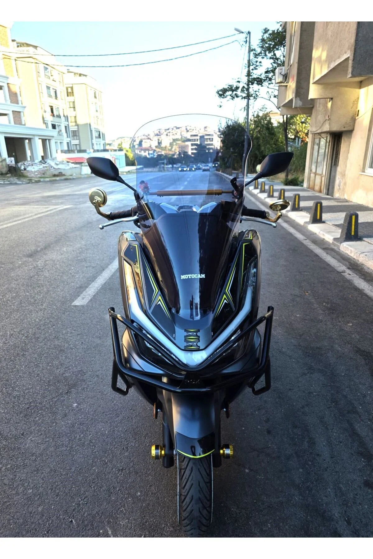 Honda PCX Ön Cam 2025-2026 Model 66cm Füme Renkli 4mm