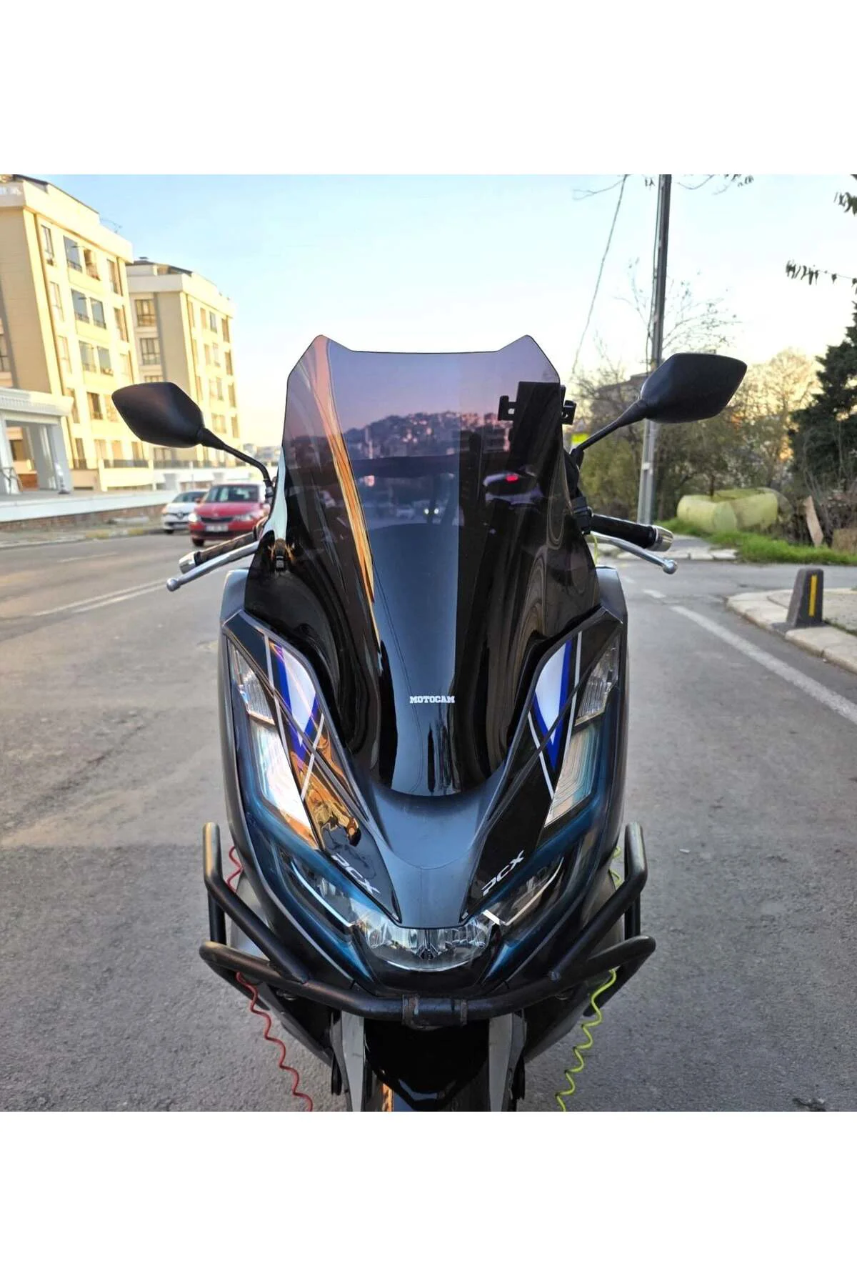 Honda PCX Ön Cam 2021-2024 Model 47cm Siyah Renkli 4mm SPORTİF