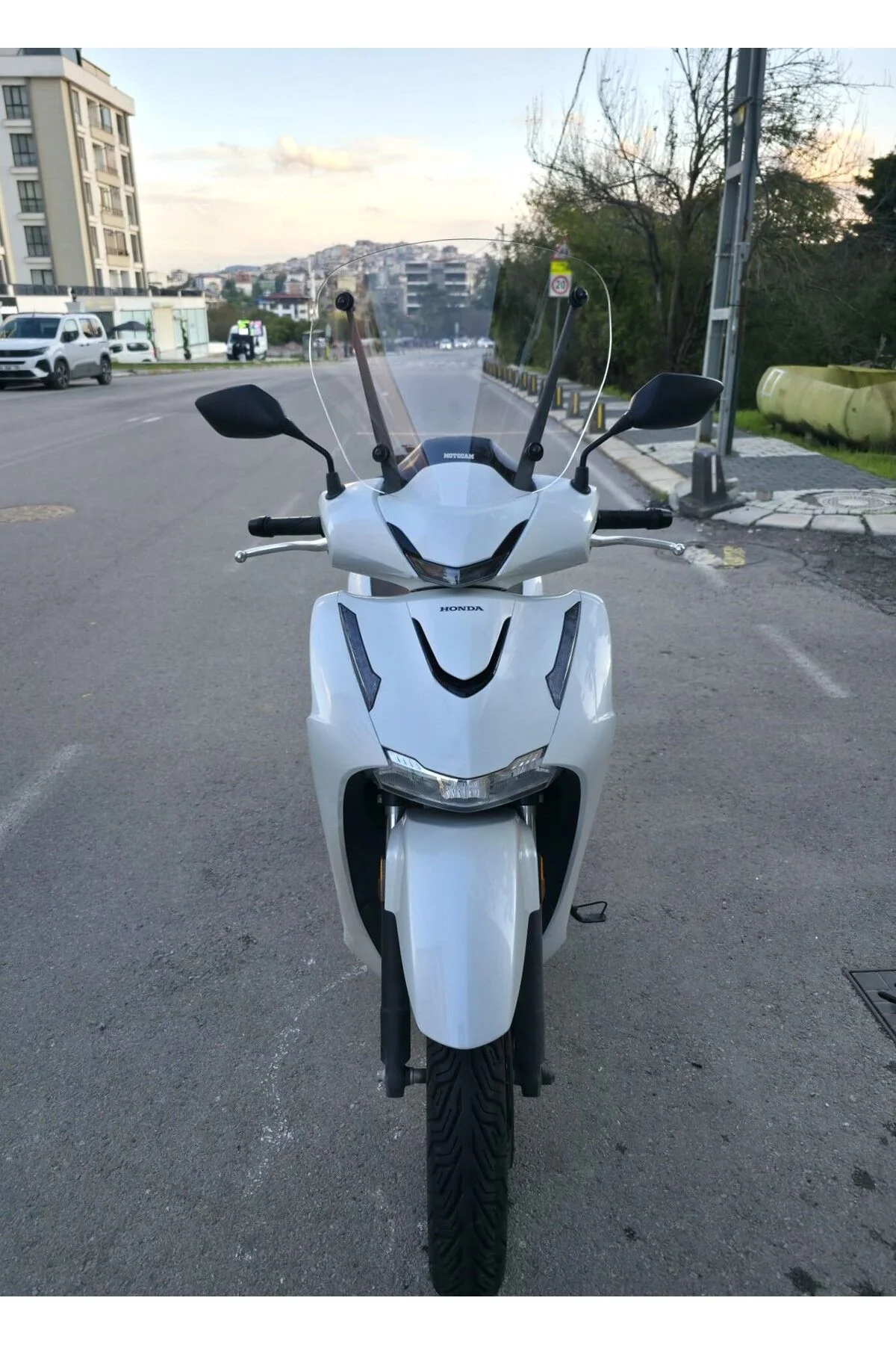 Honda SH 125 Ön Cam 2024-2026 Model 41cm Şeffaf Renkli 4mm APARATSIZ - Görsel 5