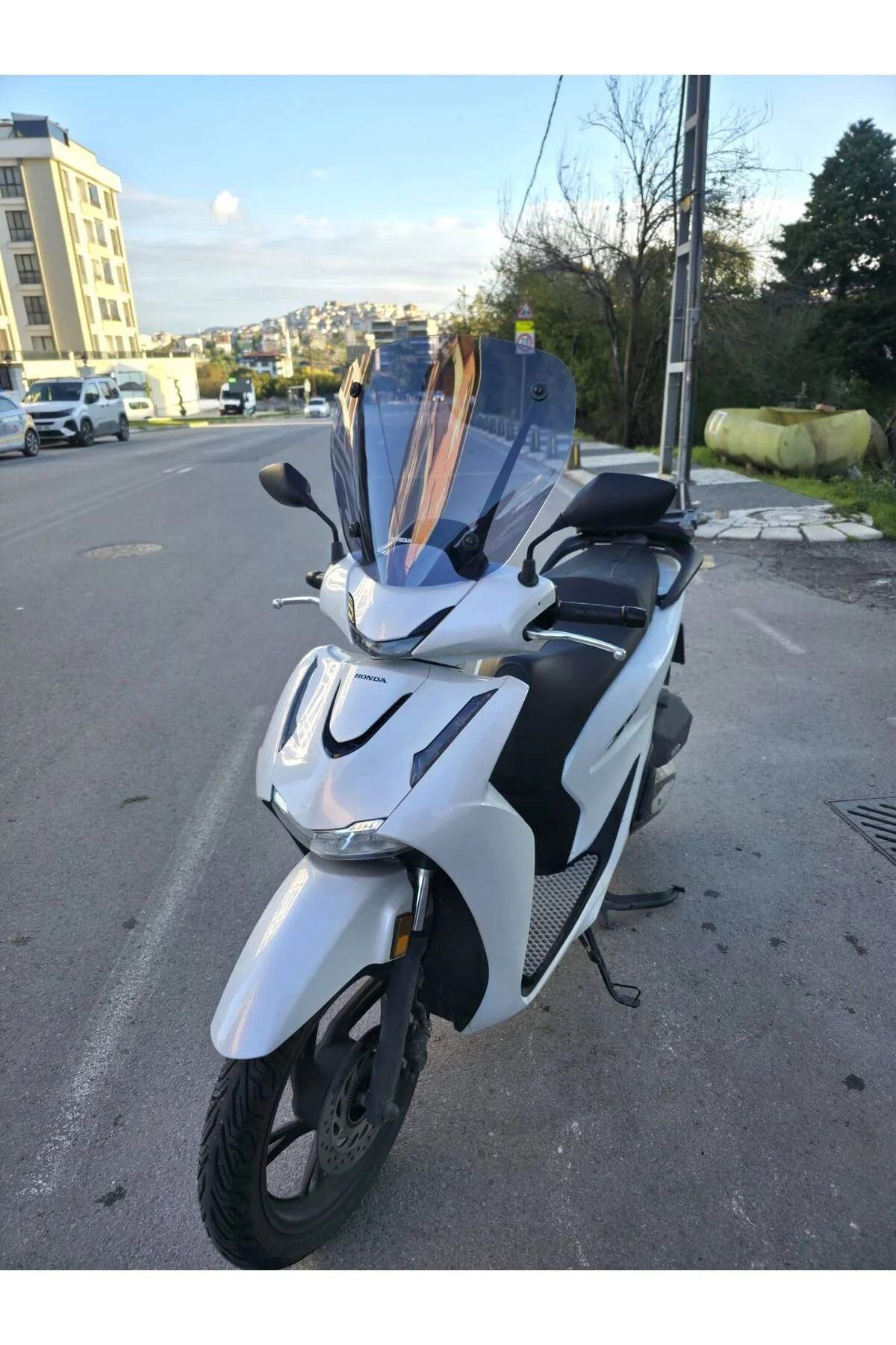 Honda SH 125 Ön Cam 2024-2026 Model 41cm Füme Renkli 4mm APARATSIZ Honda SH 125 Ön Cam 2024-2026 Model 41cm Füme Renkli 4mm APARATSIZ - Görsel 6