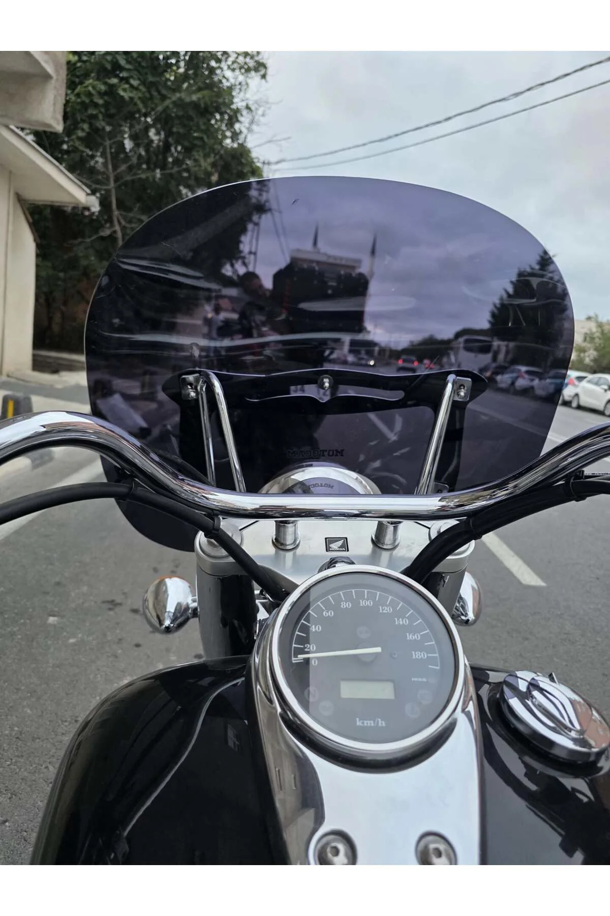 Honda Shadow 750 Ön Cam 1999-2010 Model 45cm Siyah Renkli 4mm APA