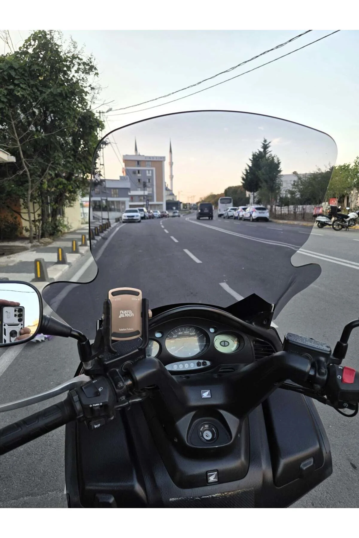 Honda Silverwing FJS 600 Ön Cam 2001-2012 Model 68cm Füme Renkli 4mm ELCİKLİ