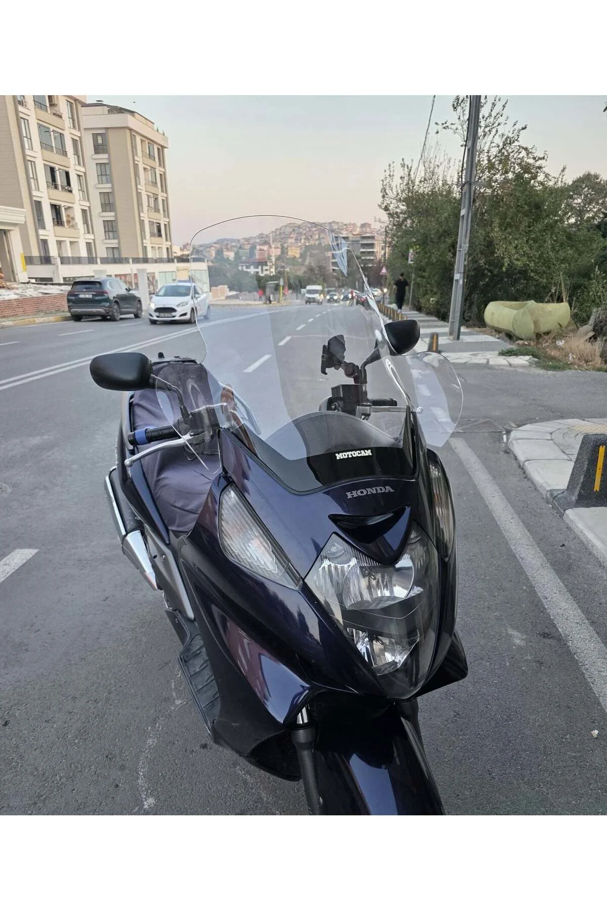 Honda Silverwing FJS 400 Ön Cam 2001-2012 Model 68cm Şeffaf Renkli 4mm ELCİKLİ