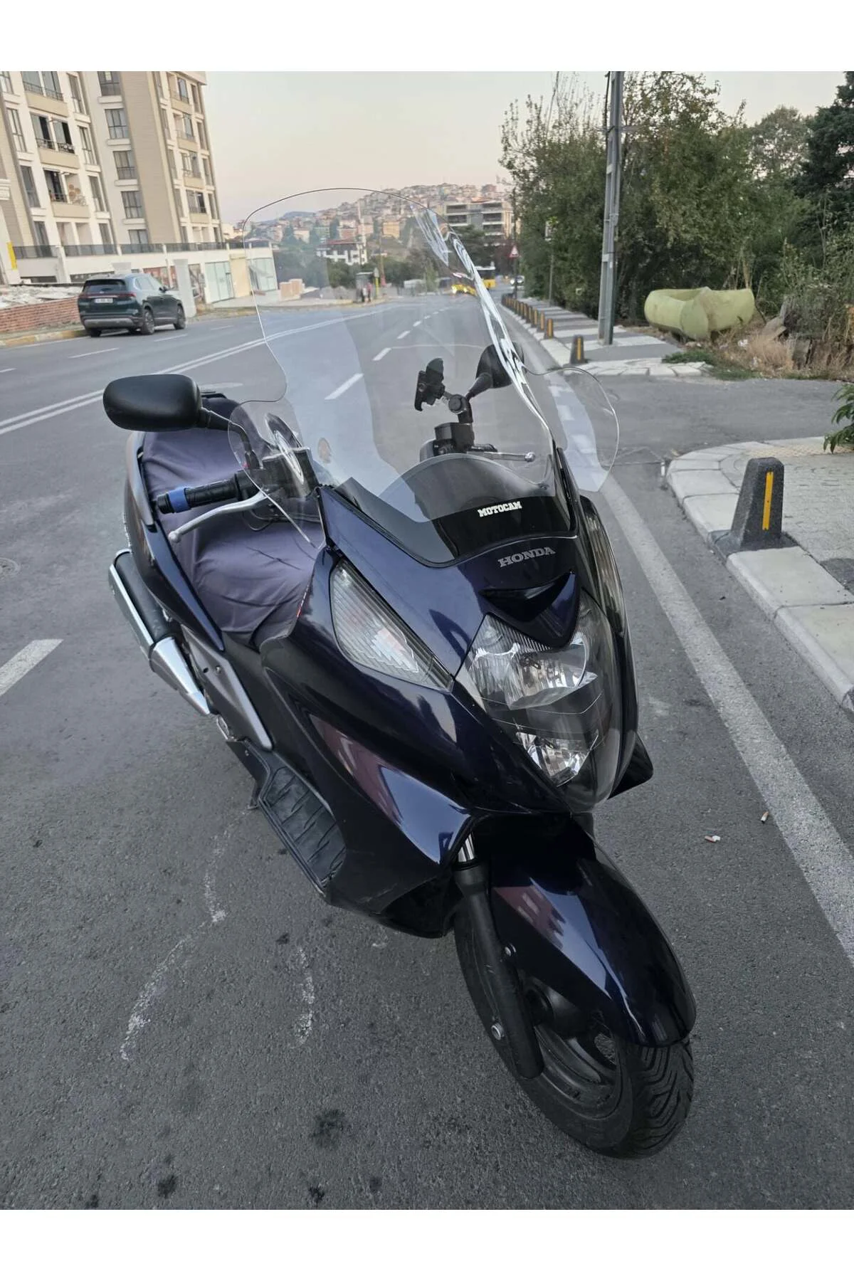 Honda Silverwing FJS 400 Ön Cam 2001-2012 Model 68cm Şeffaf Renkli 4mm ELCİKLİ
