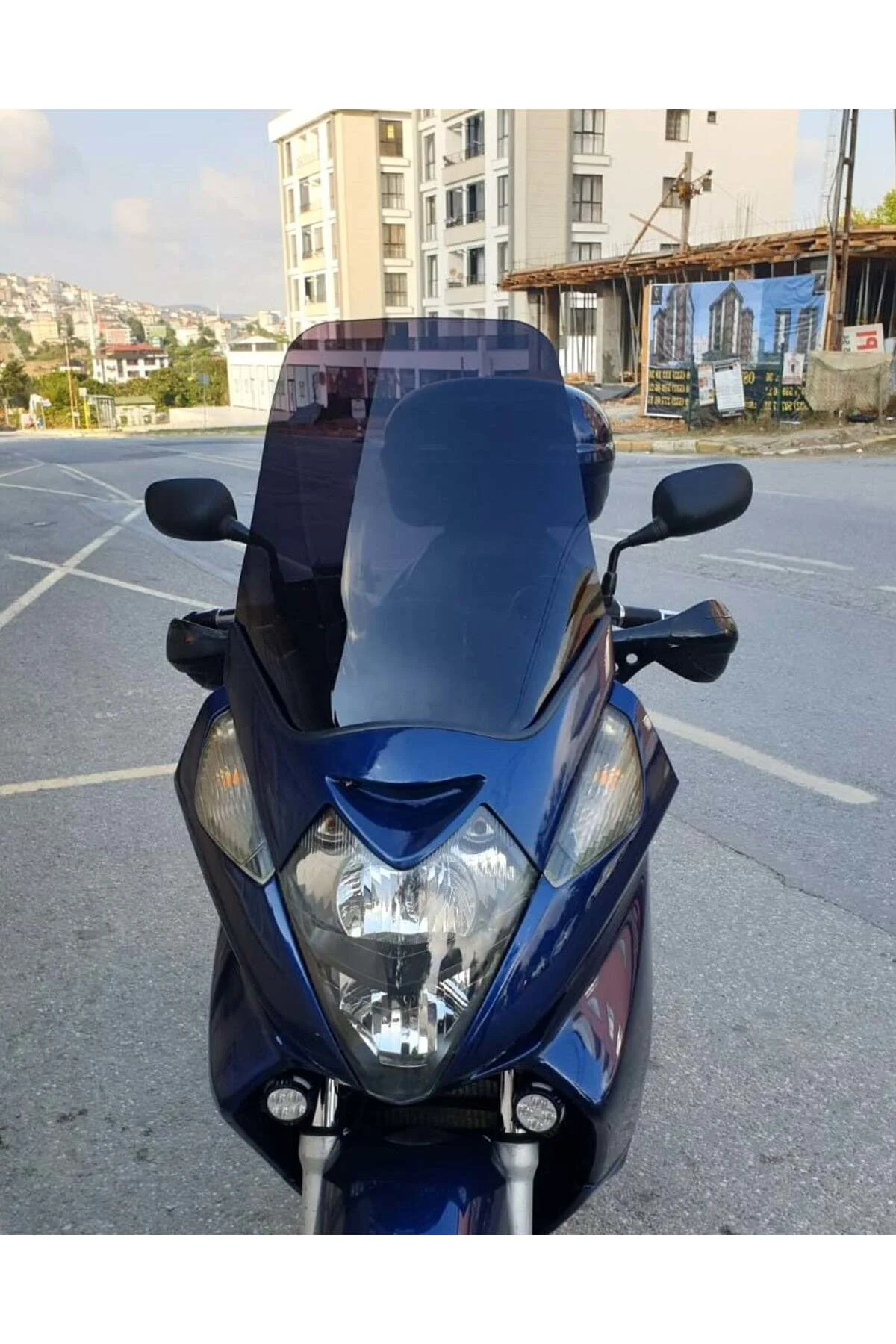 Honda Silverwing FJS 400 Ön Cam 2001-2012 Model 56cm Siyah Renkli