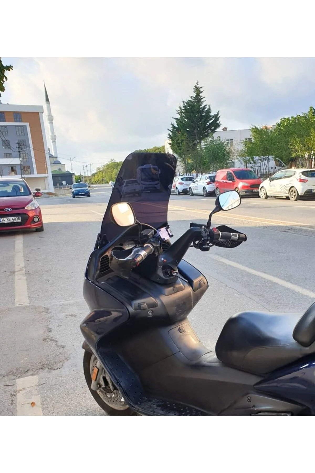 Honda Silverwing FJS 400 Ön Cam 2001-2012 Model 56cm Siyah Renkli
