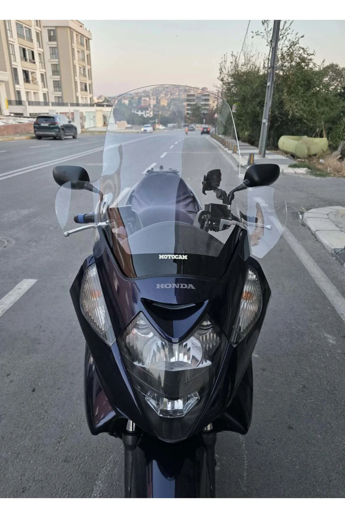 Honda Silverwing FJS 400 Ön Cam 2001-2012 Model 68cm Şeffaf Renkli 4mm ELCİKLİ
